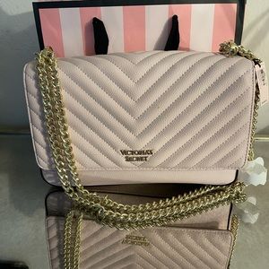 Victoria secret hand bag NEW